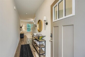 4630 Blake Lp in Atlanta, GA - Building Photo - Building Photo