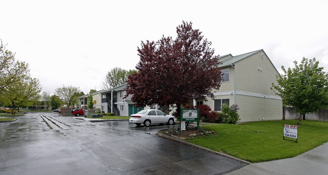 715-778 Honey Locust Ln in Twin Falls, ID - Building Photo - Building Photo