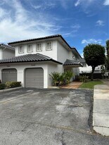 7549 NW 175th St in Hialeah, FL - Building Photo
