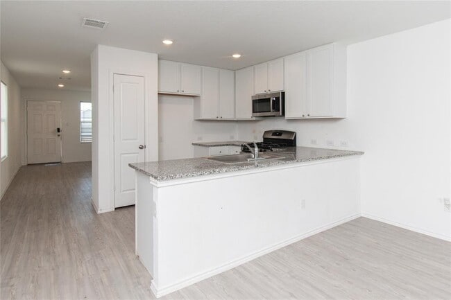 5812 San Geronimo in Seguin, TX - Building Photo - Building Photo