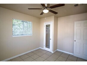6916 Shady Grove Dr in San Antonio, TX - Building Photo - Building Photo