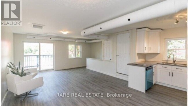 252 Steel St in Barrie, ON - Building Photo - Building Photo