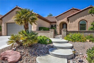 2147 Bannerwood St in Henderson, NV - Building Photo - Building Photo