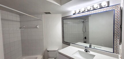 150 NW 96th Ave, Unit 9210 in Pembroke Pines, FL - Foto de edificio - Building Photo