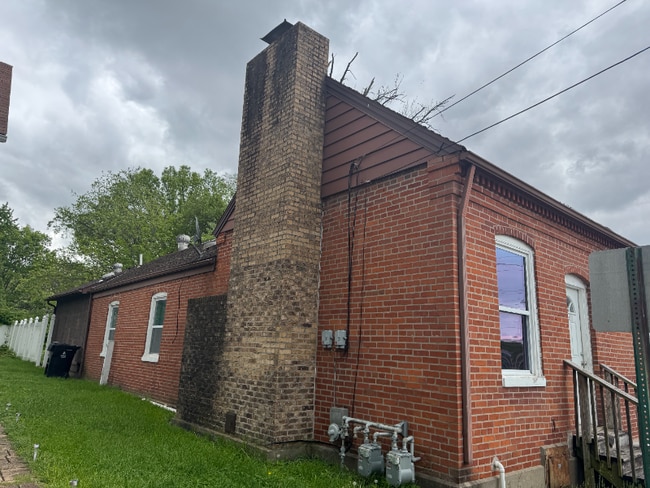 112 N 13th St in Belleville, IL - Building Photo - Building Photo