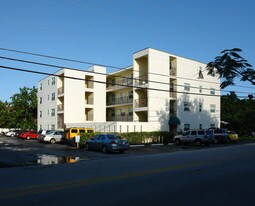 611 NE 14th Ave in Fort Lauderdale, FL - Building Photo
