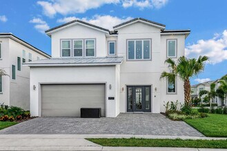 2137 Pine Oak Lp in Davenport, FL - Building Photo - Building Photo