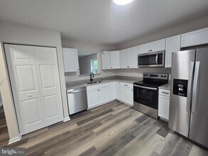 18 Kristina Ct in Wilmington, DE - Building Photo - Building Photo