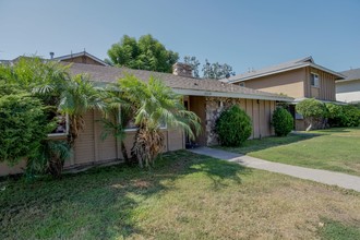 16602-16606 Alliance Ave in Tustin, CA - Building Photo - Building Photo