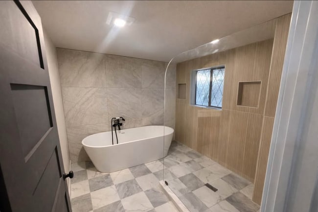 property at 5320 Cirque Dr W