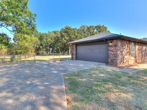 103 Clador Dr in Chandler, OK - Building Photo - Building Photo