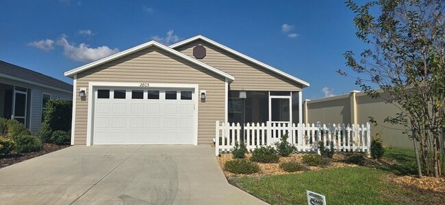 property at 2803 Hull Ln