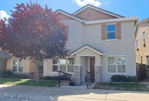 677 Addison Ln in Folsom, CA - Building Photo