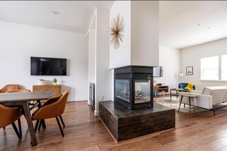2500 McKinney Ave in Dallas, TX - Building Photo - Building Photo
