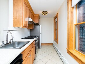 27 Phillips St, Unit 3 in Boston, MA - Foto de edificio - Building Photo