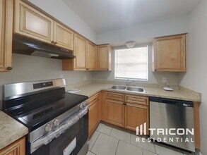 804 Heidi Rd in Seffner, FL - Building Photo - Building Photo