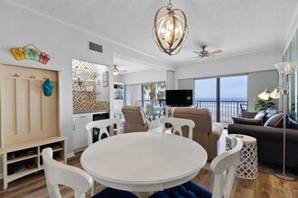 7700 Seawall Blvd in Galveston, TX - Building Photo - Building Photo