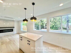 3847 NE 88th St in Seattle, WA - Building Photo - Building Photo
