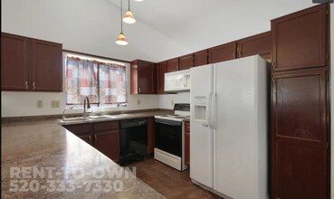 4620 W Bluebell Way in Tucson, AZ - Building Photo - Building Photo