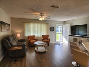 17585 SE 105th Terrace in Summerfield, FL - Building Photo - Building Photo