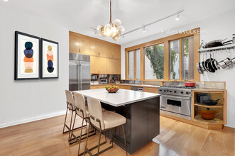 83 E 2nd St in New York, NY - Building Photo - Interior Photo