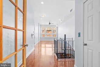 1712 W Girard Ave in Philadelphia, PA - Building Photo - Building Photo