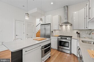 2108 10th St NW in Washington, DC - Building Photo - Building Photo