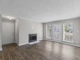 Park at Meadow Ridge in Montgomery, AL - Building Photo