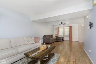 266 E Pine Ridge Dr in Westfield, IN - Building Photo - Building Photo