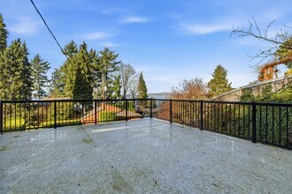 1058 California Ln SW in Seattle, WA - Building Photo - Building Photo