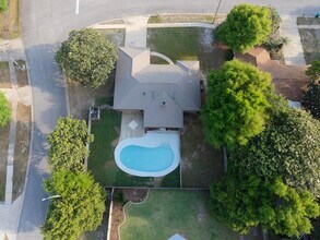 551 Juanita Ave in Destin, FL - Foto de edificio - Building Photo