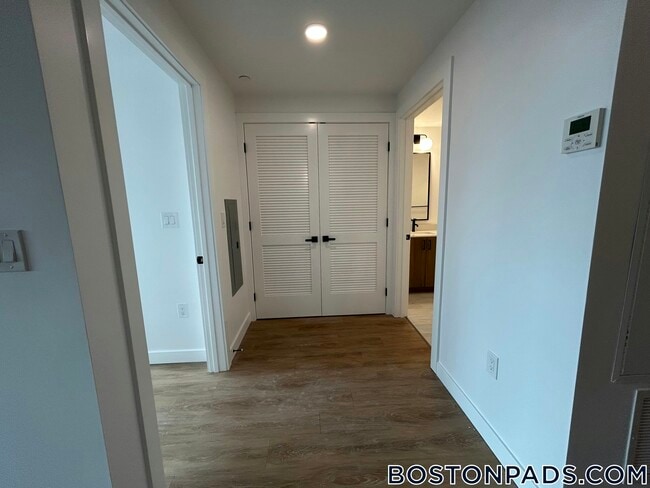 199 Gardner St in Boston, MA - Foto de edificio - Building Photo