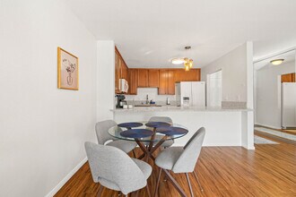 3030 Suncrest Dr in San Diego, CA - Building Photo - Building Photo