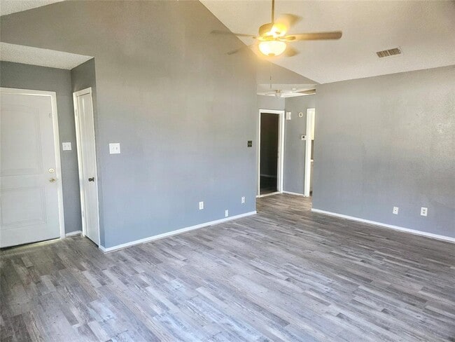 14138 Clear Forest Dr in Sugar Land, TX - Building Photo - Building Photo