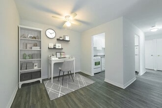 190 Canterbury Ct in Sarnia, ON - Building Photo - Building Photo