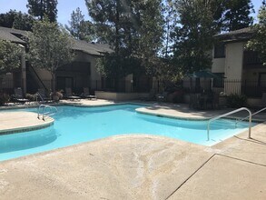 10272 Black Mountain Rd, Unit 165 in San Diego, CA - Building Photo - Building Photo