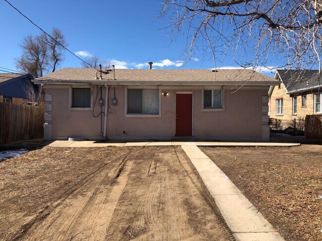 222 S Canosa Ct in Denver, CO - Building Photo - Building Photo