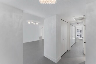 1360 S Ocean Blvd in Pompano Beach, FL - Building Photo - Building Photo