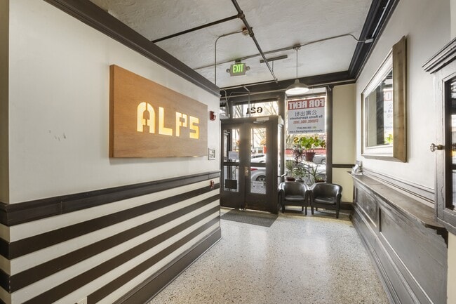 Alps Hotel