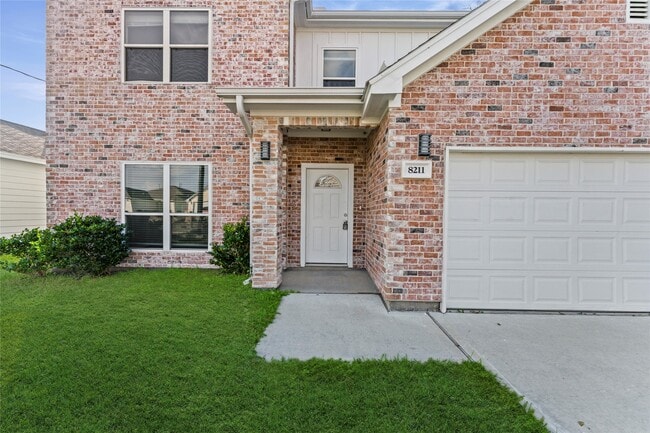 8211 James Franklin St in Houston, TX - Building Photo - Building Photo