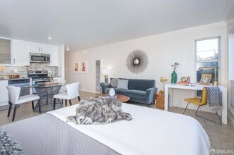 135 Red Rock Way in San Francisco, CA - Building Photo - Building Photo
