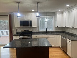 131 Merrill Ave in Haverhill, MA - Building Photo - Building Photo