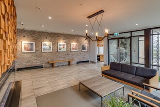 Shoreline in New Westminster, BC - Building Photo - Lobby
