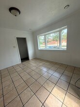 908 E Kansas St in Peoria, IL - Building Photo - Building Photo