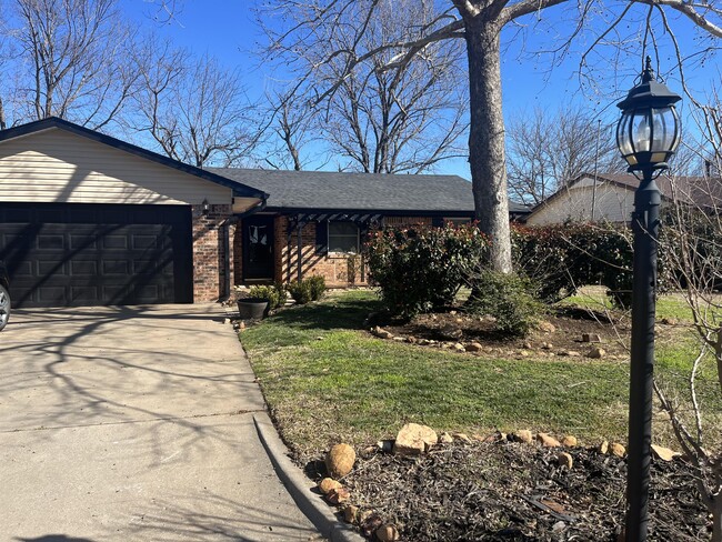 property at 1604 SE Jarman Ave