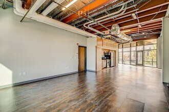 1006 Houston St, Unit 300 in Fort Worth, TX - Building Photo - Building Photo