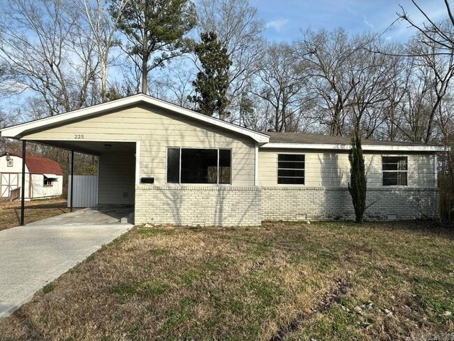 property at 225 Laurel St
