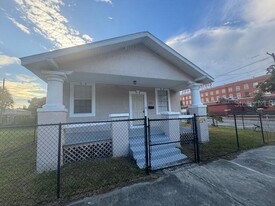 2801 N 16th St in Tampa, FL - Building Photo