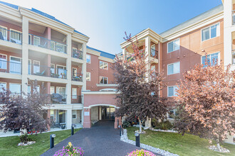 Palisades of Sherwood Park in Sherwood Park, AB - Building Photo - Building Photo