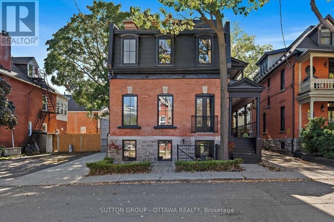 property at 512 Cooper St